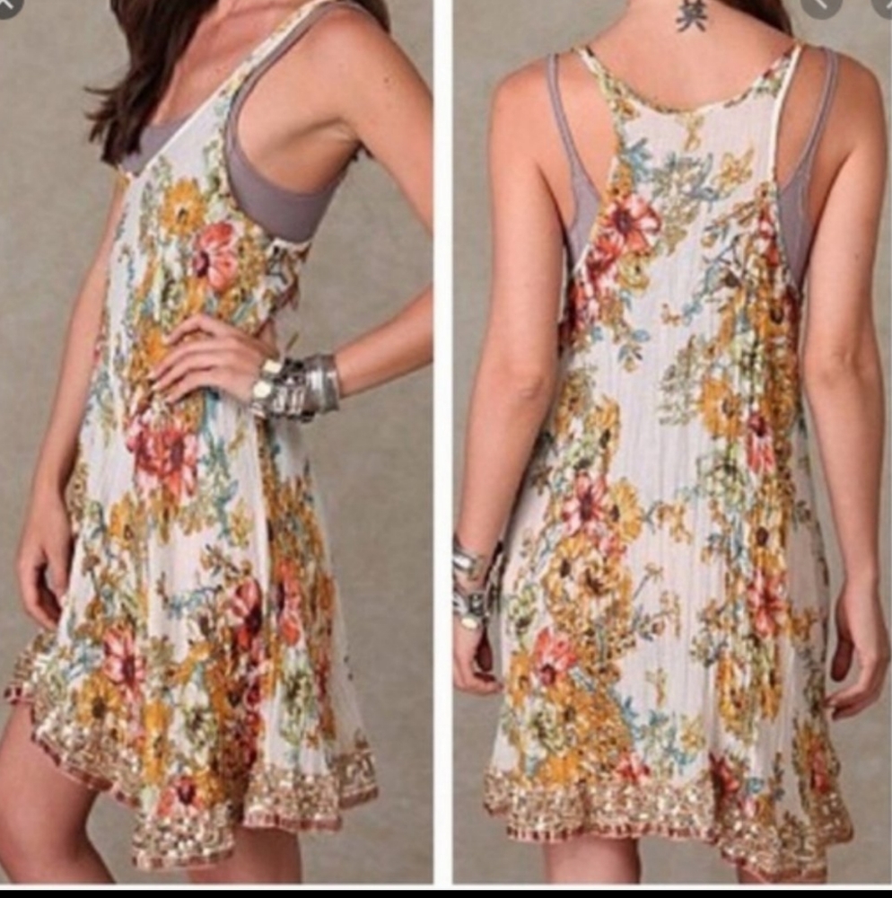 Free People It Ends in Sequins small